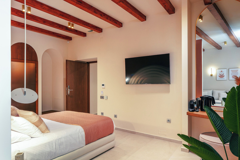 Bedroom 2, La Montre Luxury Suites, Crete