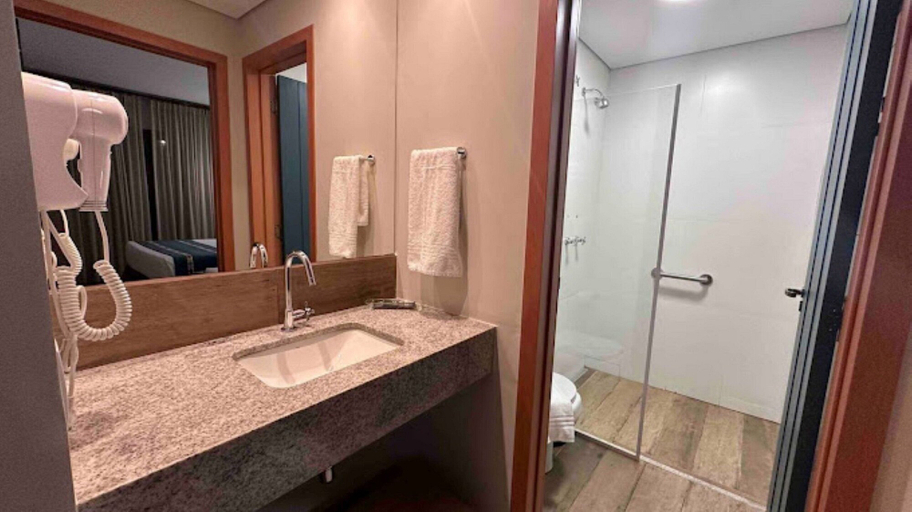 Bathroom, Quinta Santa Barbara Eco Resort - MC, Pirenópolis