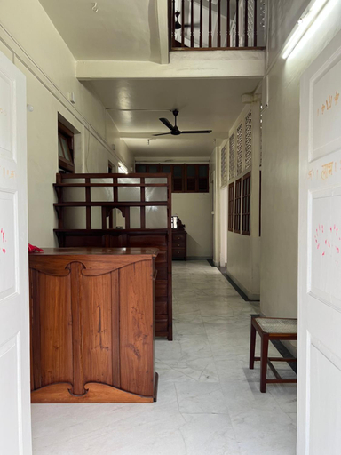 Public Area, Hotel Laxminarayan Niwas, Pune