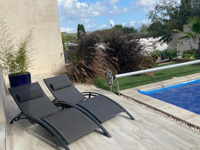 Sport & Beauty 4, Suite haut de gamme 22 m2 de la Maison LILOMEL - Entree & Terrasse privative - Piscine - parking & w, Var