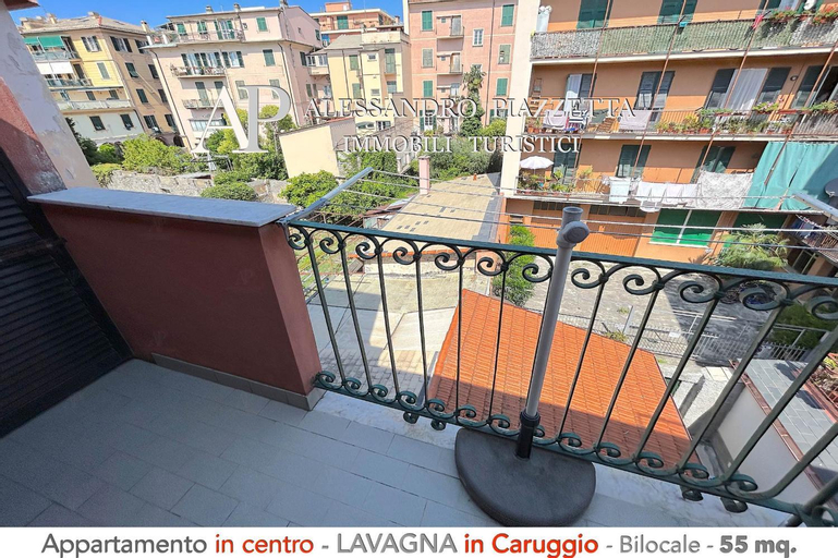 Il Borgo dall'alto, Genova