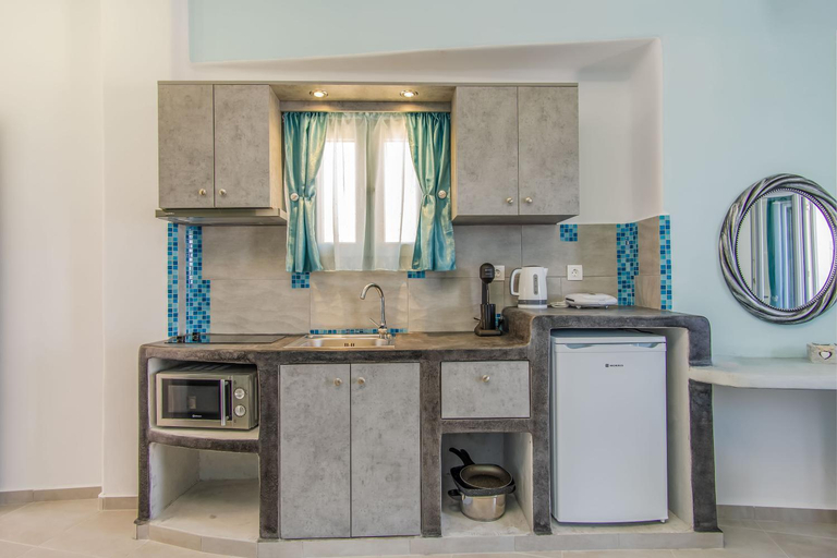 Facilities 3, N RENIERIS Apartments, South Aegean