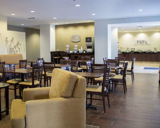 Food & Drinks 4, Sleep Inn & Suites Moundsville - Wheeling, Marshall