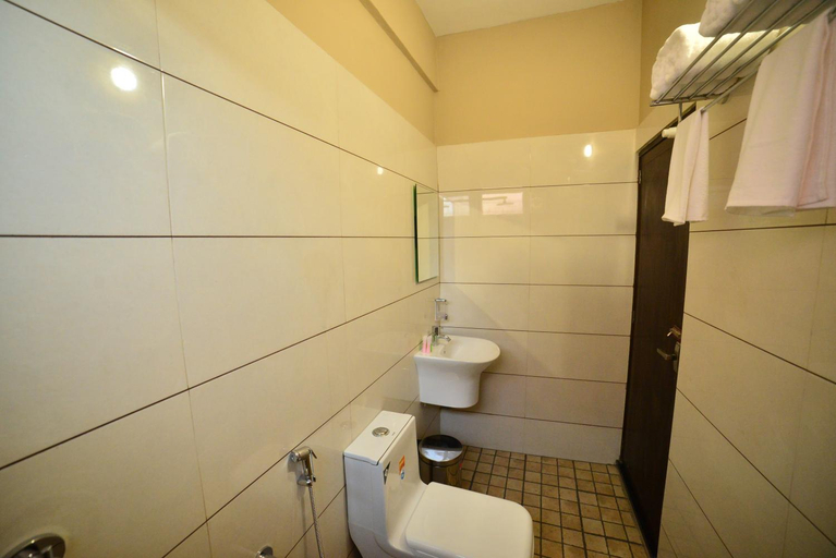 Bathroom 3, Hotel Priya, Malappuram