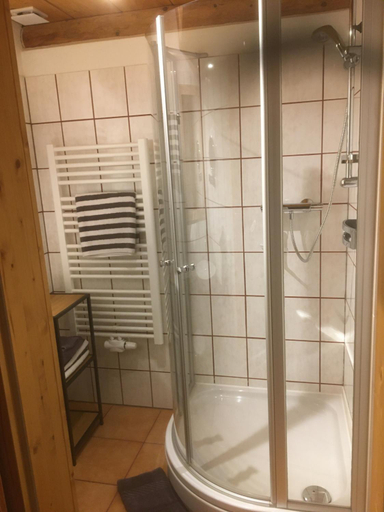 Bathroom 5, Webergutl - Chiemgau Karte, Traunstein