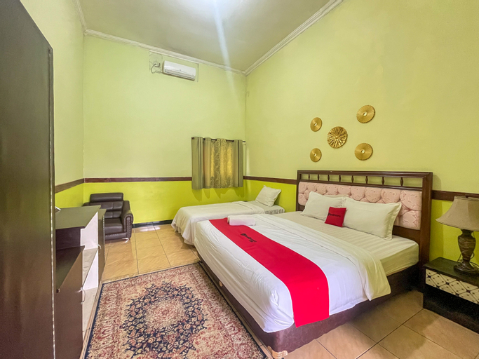 Bedroom 13