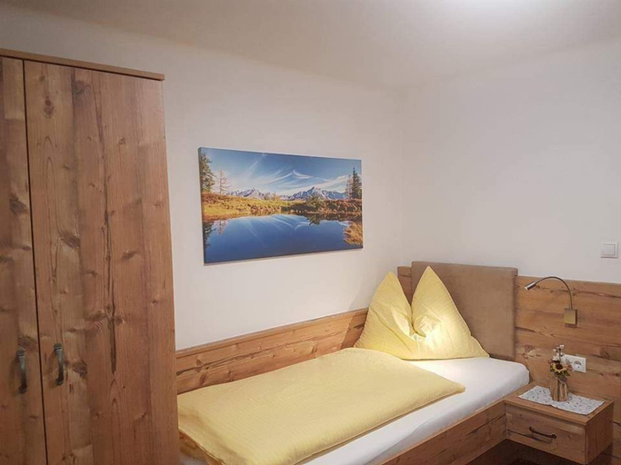 Bedroom 3, No1 - Flo's Rooms & Breakfast, Sankt Johann im Pongau