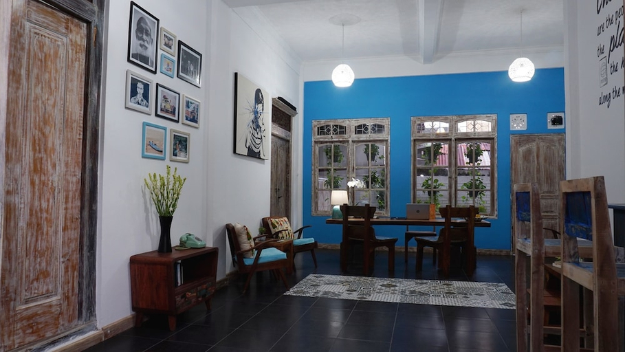 Food & Drinks 5, Sanur House, Denpasar