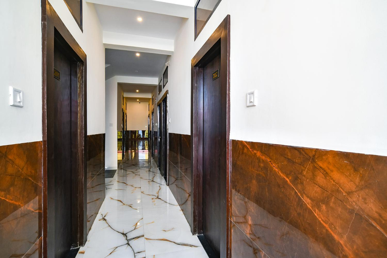 Public Area 3, FabHotel SP 7, Indore
