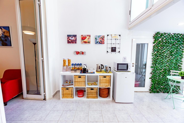 Food & Drinks 2, Antonella home b&b, Bari