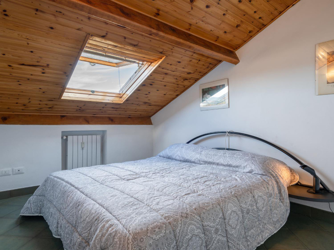 Bedroom 2, Apartment Mansarda Elisabetta by Interhome, Imperia