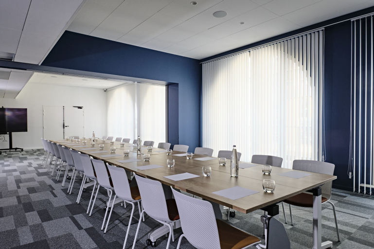 Business Facilities 26