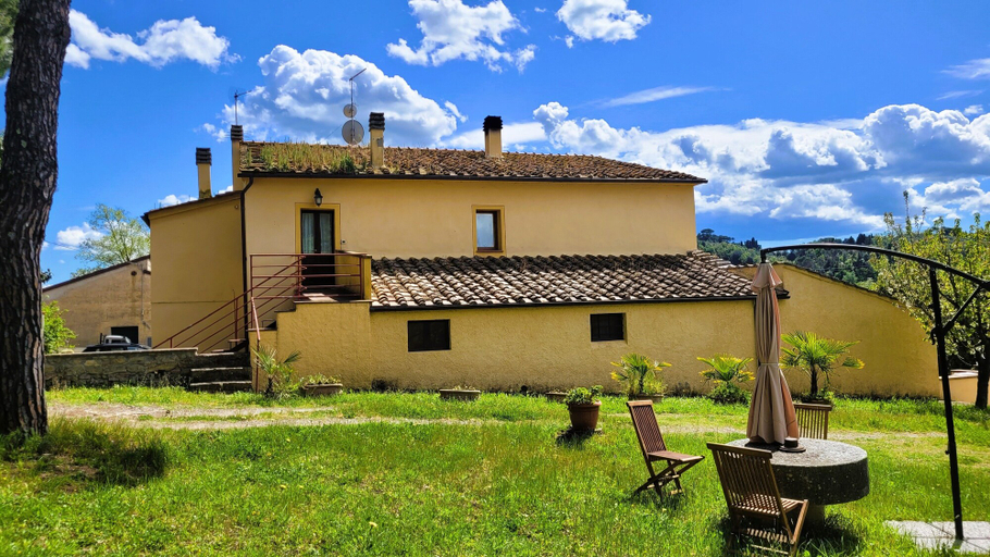 Exterior & Views 2, Agriturismo Podere le Tombe, Pisa
