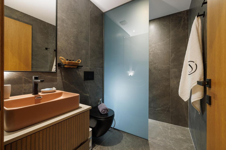 Bathroom 2, Jolly Suites, Crete