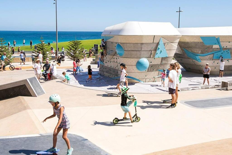 The Scarborough Beach House - Walk to the beach!, Stirling