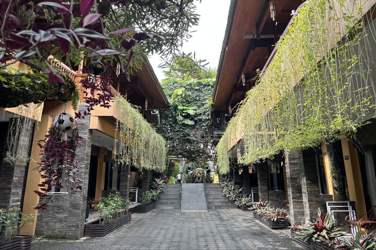 Exterior & Views 16