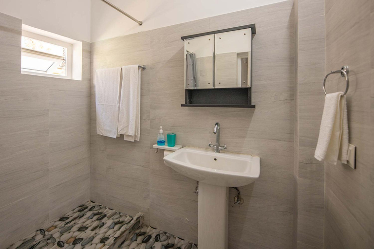 Bathroom 1, StayVista at Pines & Fir - Sprawling Gardens, Garhwal