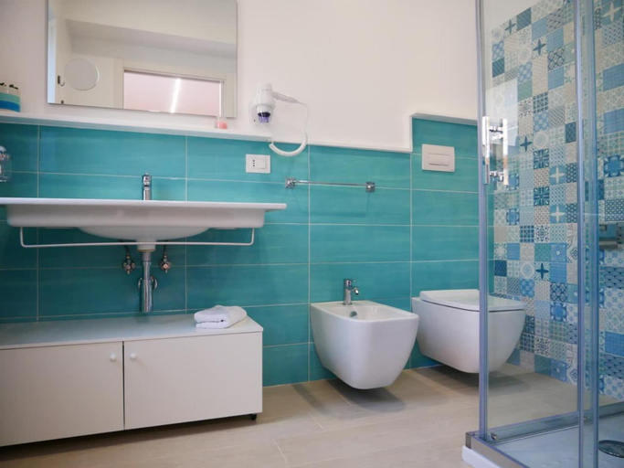 Others 4, B&B Civico 66, Cosenza