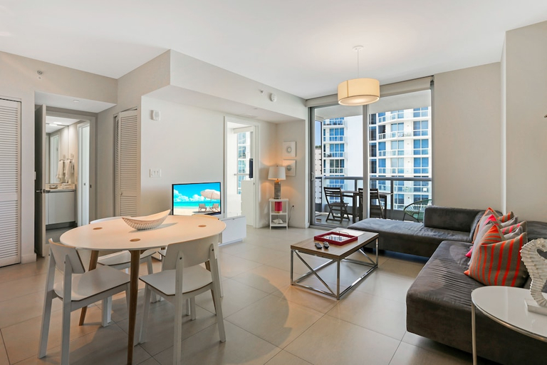 Others 2, Miami Vacations Corporate Rentals - Monte Carlo, Miami-Dade