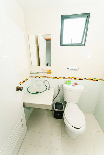 Bathroom 5, Saiyuan Residence, Phuket Island