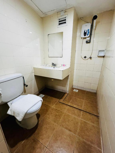 Bathroom 4, Hotel Putra at Chow Kit, Kuala Lumpur