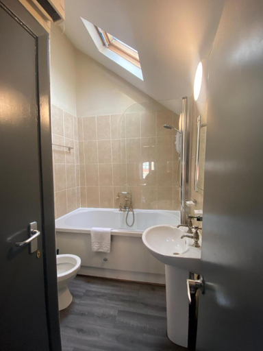 Bathroom 2, Button Street by UStay Aparthotels, Sefton