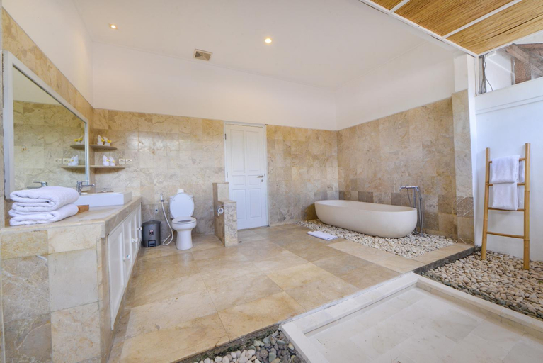 Bathroom 4, Villa Del Mar Canggu, Badung