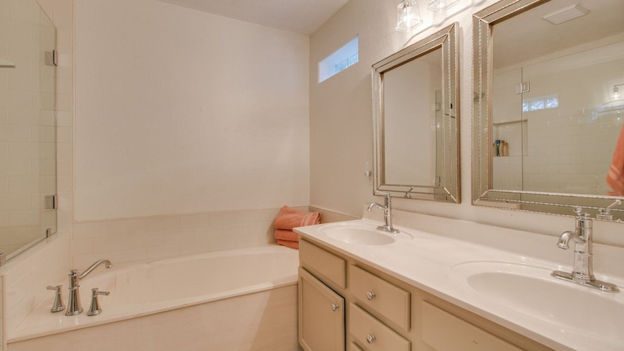 Bathroom 3, Breathtaking Views & Htd Pool in Fountain Hills!, Maricopa