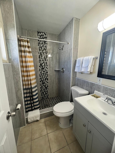 Bathroom 3, Walden Motel, Clark