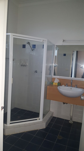 Bathroom, Sanctuary Resort Motor Inn, Coffs Harbour - Pt A