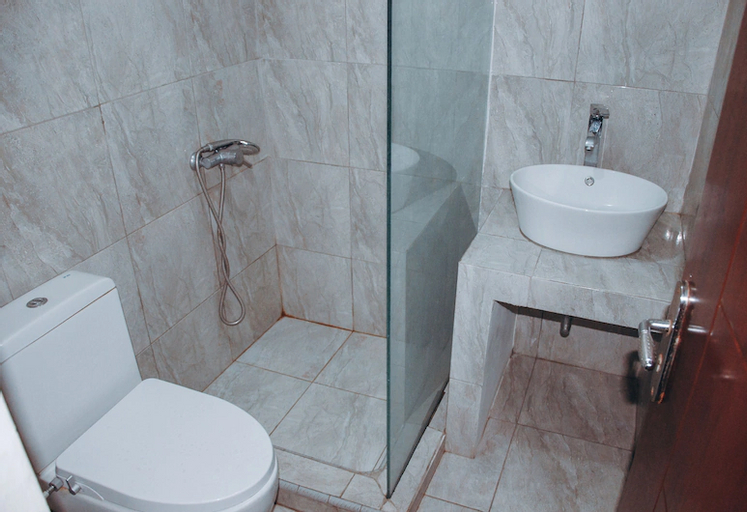 Bathroom 2, DS Residences Siliwangi, Semarang