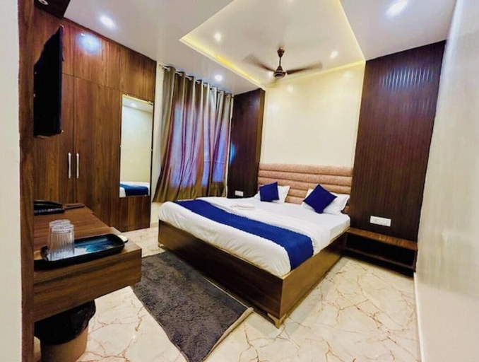 Bedroom 2, Hotel R K Palace, Varanasi