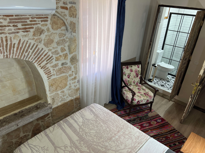 Bedroom 4, Sekercigiller Konuk Evi, Ayvalık