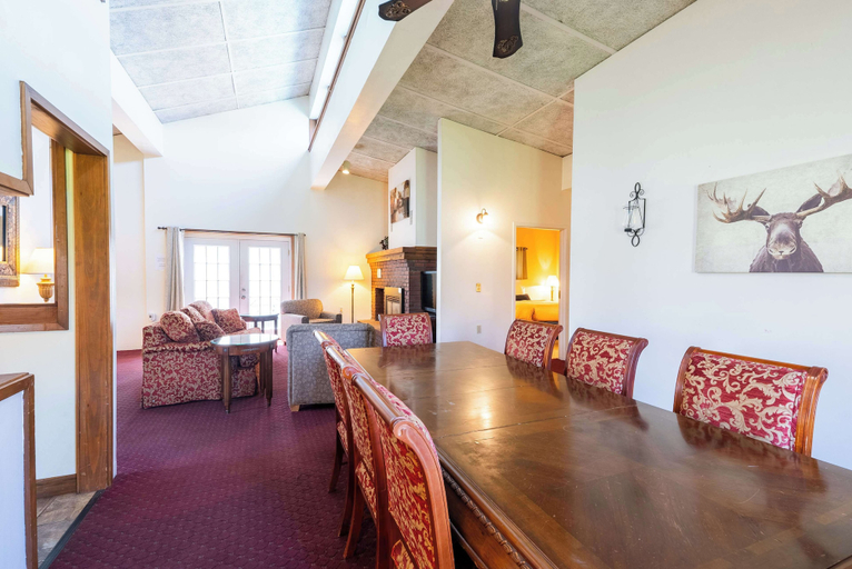 Others 5, Fireside Inn & Suites Bangor, Penobscot