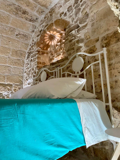 Others 2, Pietrabianca Suite, Bari