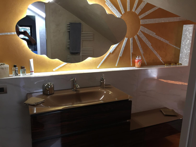 Bathroom 4