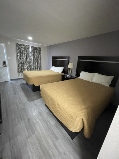 Bedroom 2, Signature Inn Kinder, Allen