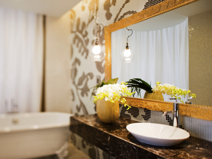 Bathroom 4