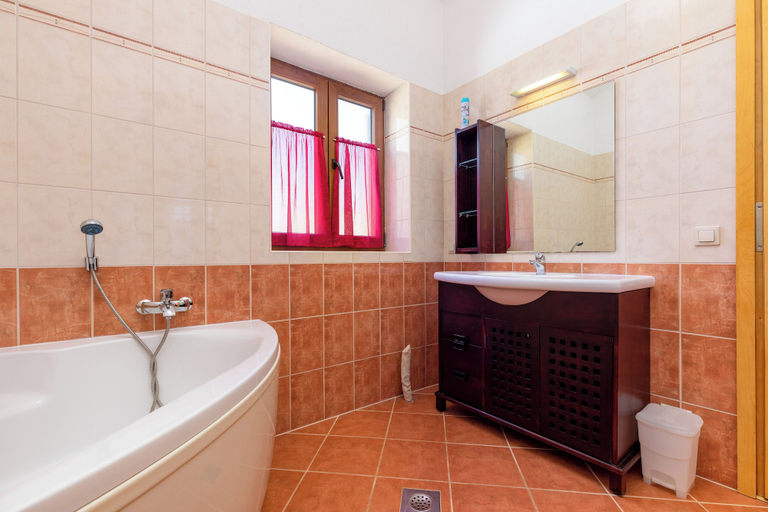 Bathroom 4, Villa Lara, Svetvinčenat