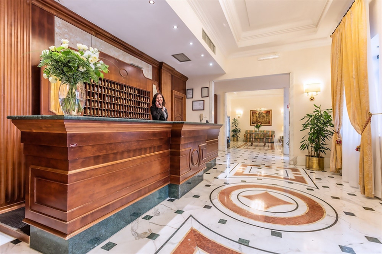 Others 5, Raeli Hotel Noto, Roma