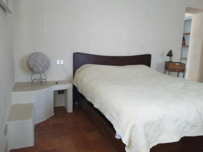 Bedroom 2, Villa Amai, Cuneo
