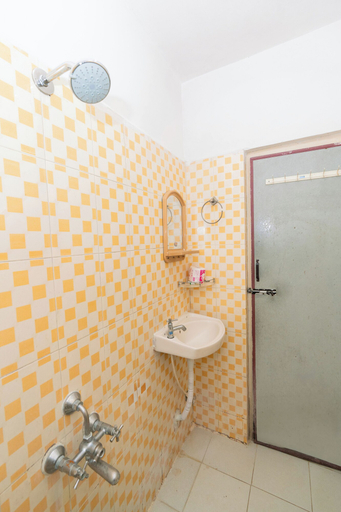 Bathroom 4, Hotel Natasha Regency, Bangalore