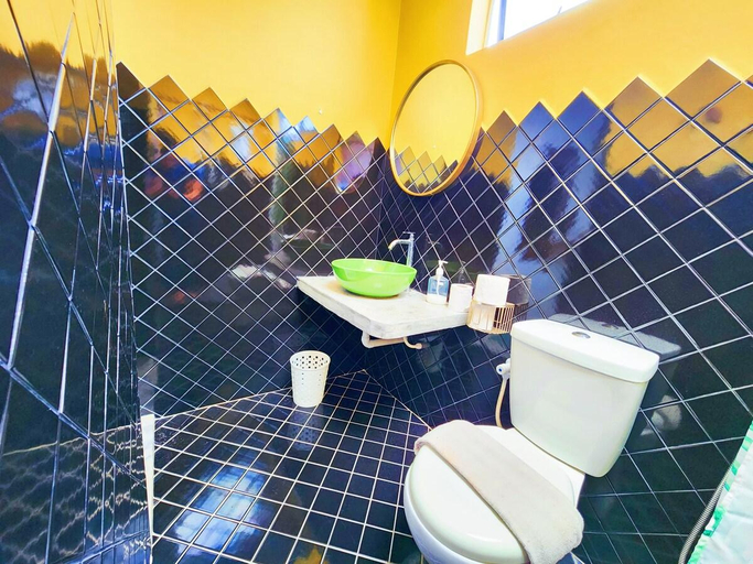 Bathroom 2, Ipoh Station 18, Rainforest loft 2, Kinta