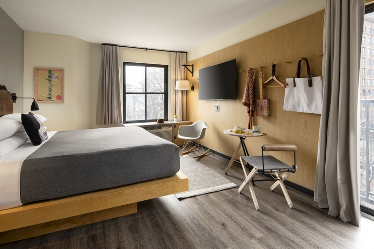 Bedroom 3, MOXY Memphis Downtown, Shelby