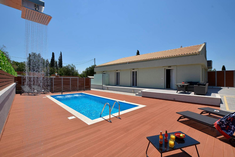 Others 2, Villa Ventus Sleeps 7 with Parking, Ionian Islands