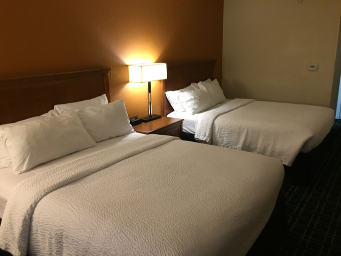 Bedroom 3, Fairfield Inn & Suites Valdosta, Lowndes