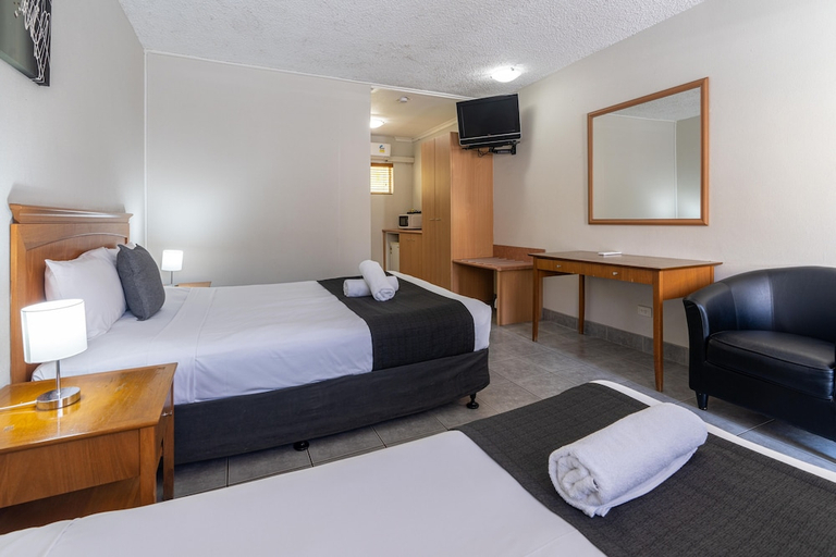 Bedroom 3, The Robert Towns, City