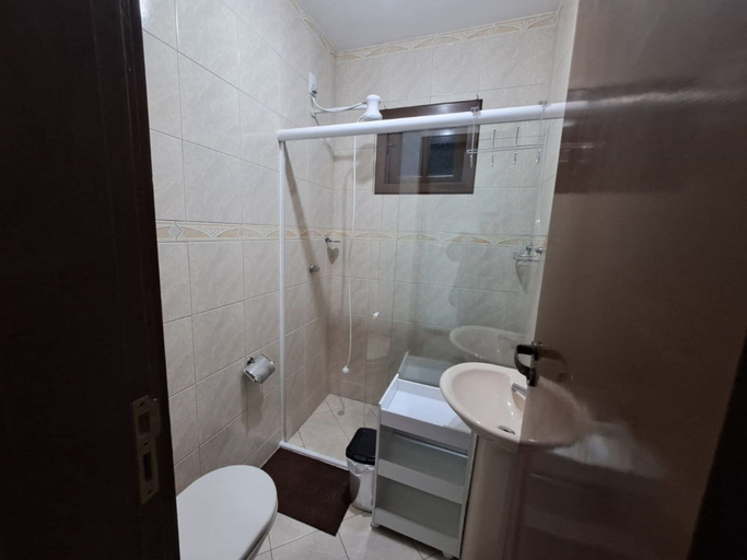 Bathroom 3, Brusque Comfort Studio, Brusque