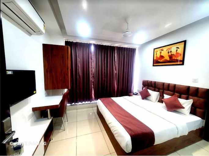 Bedroom 4, Shine Inn Couple fridenlly Best, West