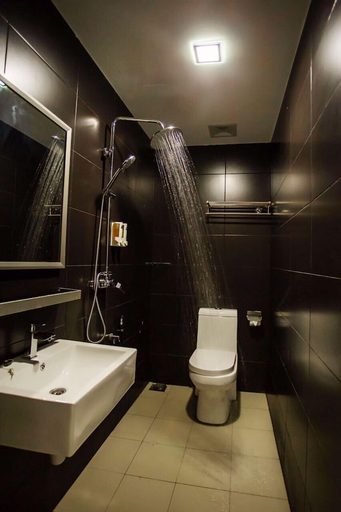 Bathroom 4, Hollywood Hotel, Kinta